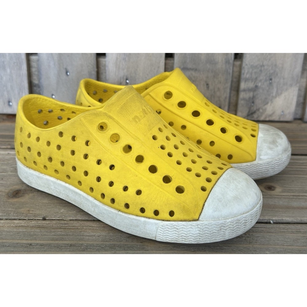Native Jefferson Slip On Shoes Sneakers Kid's Size C 7 Yellow Summer